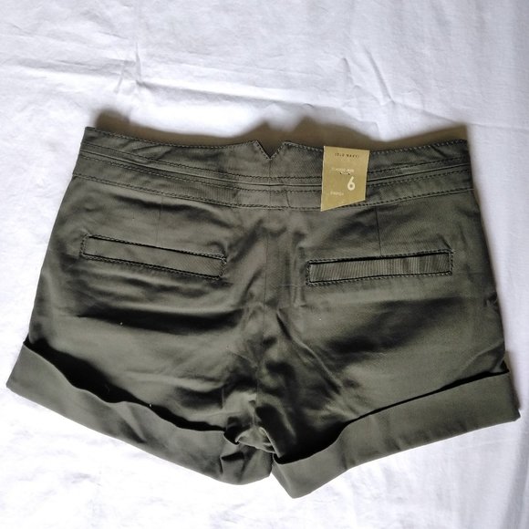 NWT OLD NAVY CLASSIC RISE SHORTS SZ 6 - Picture 2 of 3